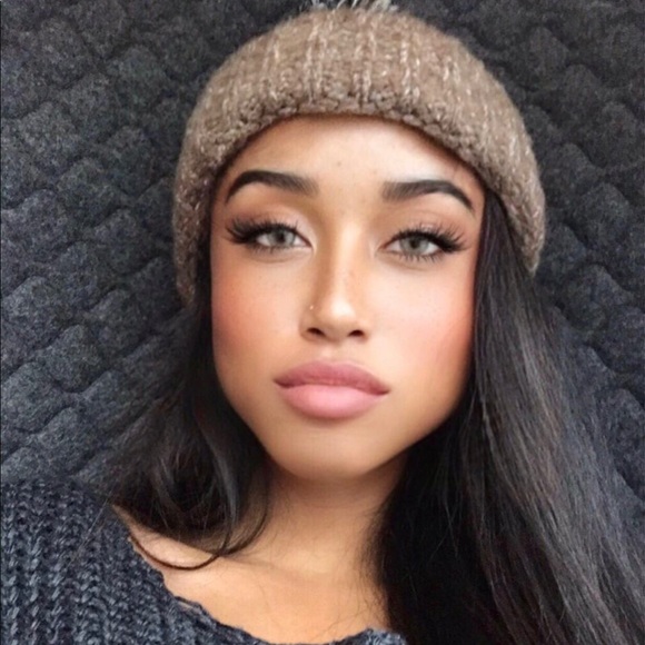 Meet your Posher, Myla - Picture 2 of 3